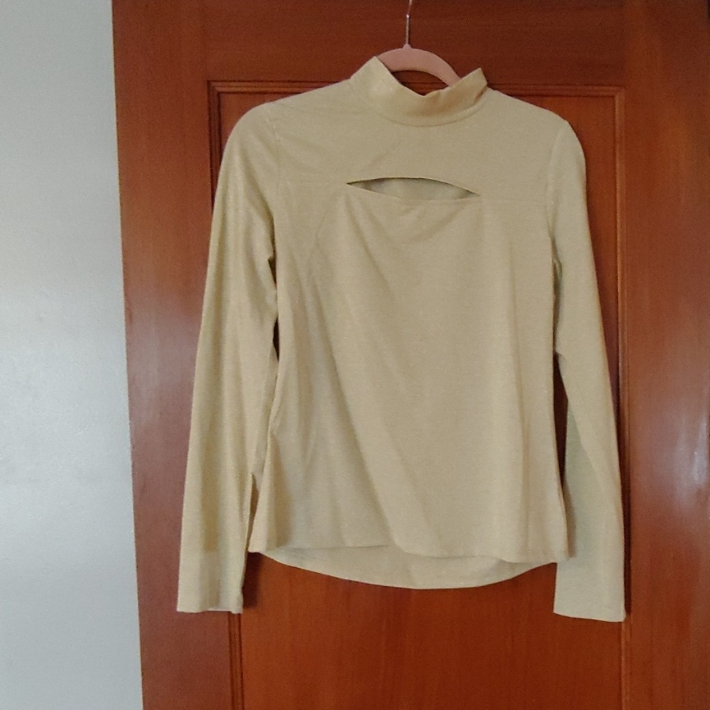 L.E.I. gold mockneck